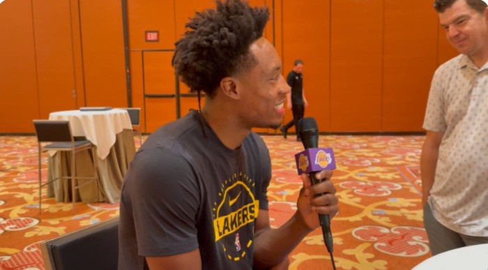 塔克斯顿调侃与詹姆斯“完美错峰”：每次我刚到他就走
