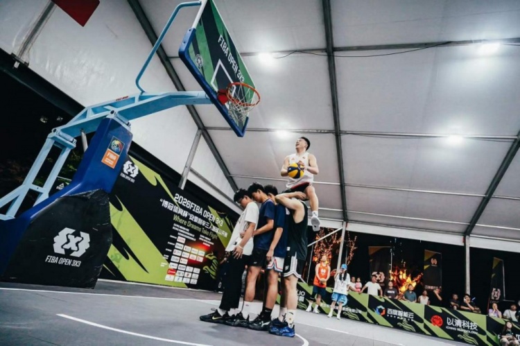 CBA扣篮王杨浩空降利辛 国资委21:13夺FIBA Open 3x3安徽首站冠军 CBA扣篮王杨浩空降利辛 国资委21:13夺FIBA Open 3x3安徽首站冠军