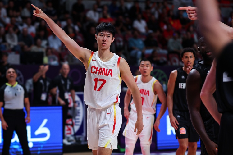 赵嘉义半场7分2板 中国男篮40-34领先喀麦隆