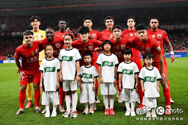 海港三球被吹 主场0-1不敌山东泰山