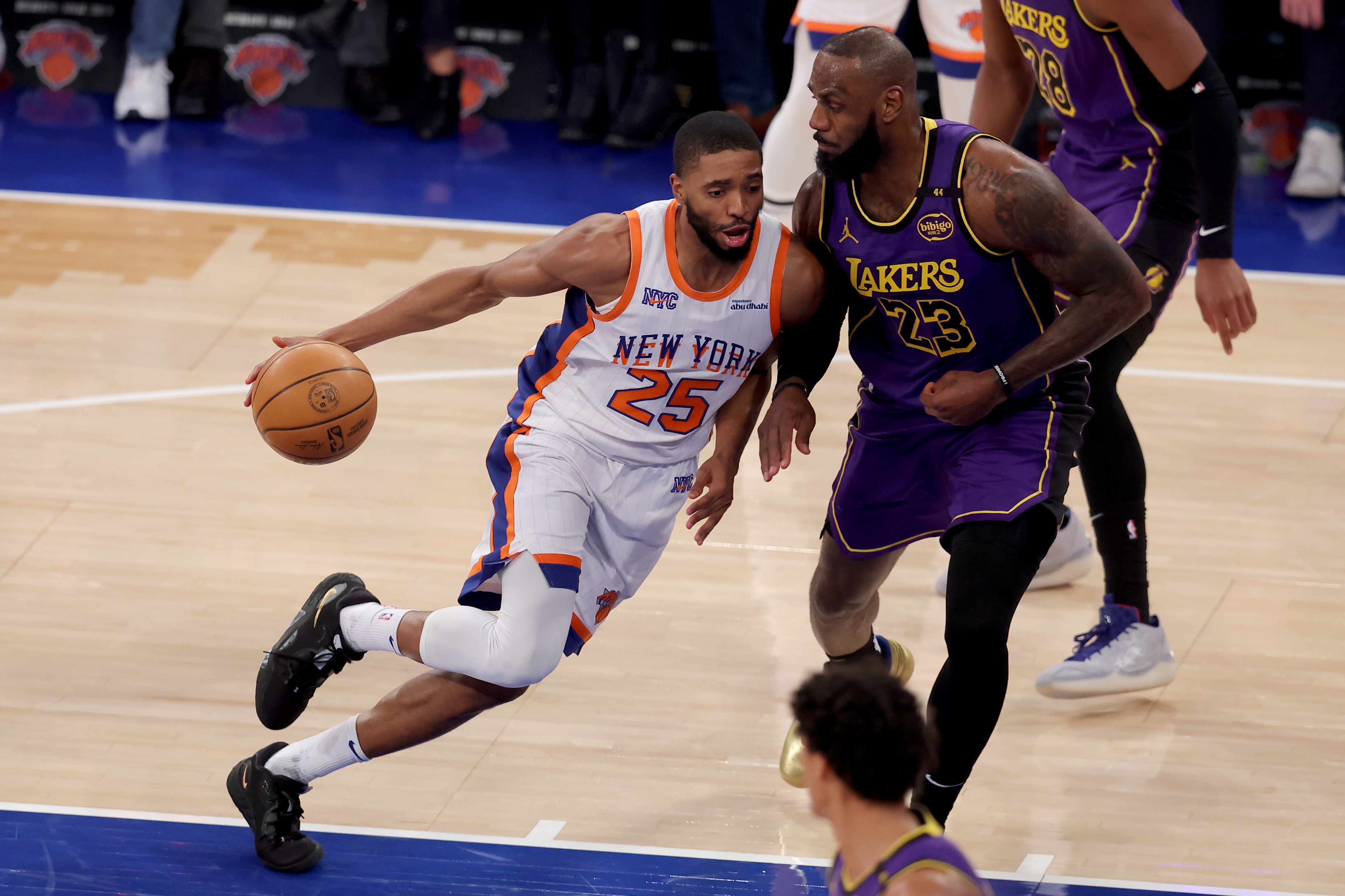 霍华德反驳杜兰特：勒布朗去尼克斯才相当你加盟勇士