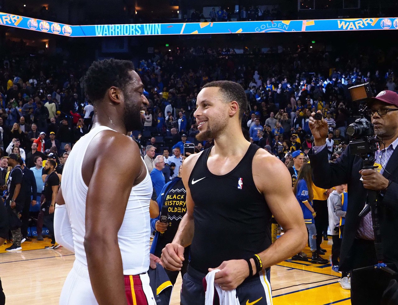 韦德谈库里签约李宁：20年前中国品牌被视为捞金去处，如今太疯狂
