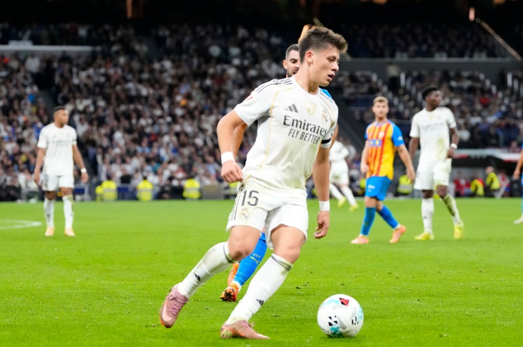记者:卡马文加、居莱尔和B席都因停赛无法出战国米